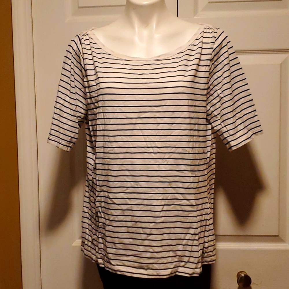 GAP Women's Black/White Stripes Short Sleeve Top - Size XXL